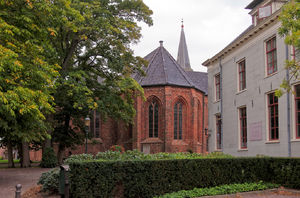 de Nicolaïkerk in Appingedam - achterzijde van de kerk aan het Nieuwe Diep